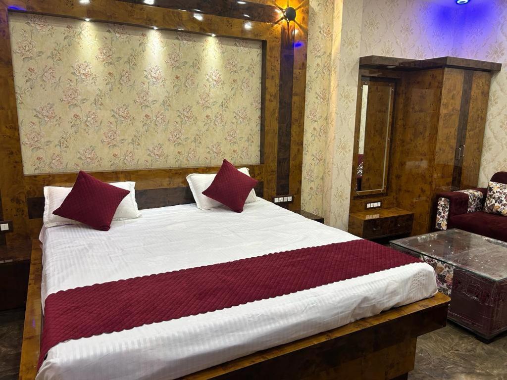 Hotel Shyam Inn Buxar Exteriör bild
